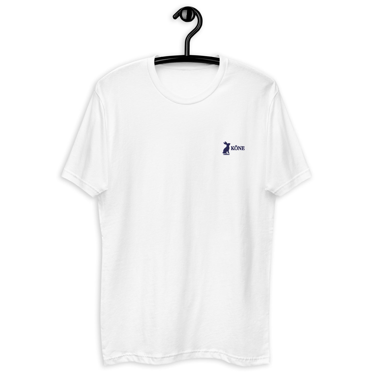 Camiseta KÖNE colgada, vista completa