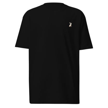 Camiseta KÖNE de algodón peinado, vista frontal con logo bordado de calidad premium

